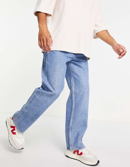 Weekday – Galaxy – Locker geschnittene Jeans in Hanson-Blau