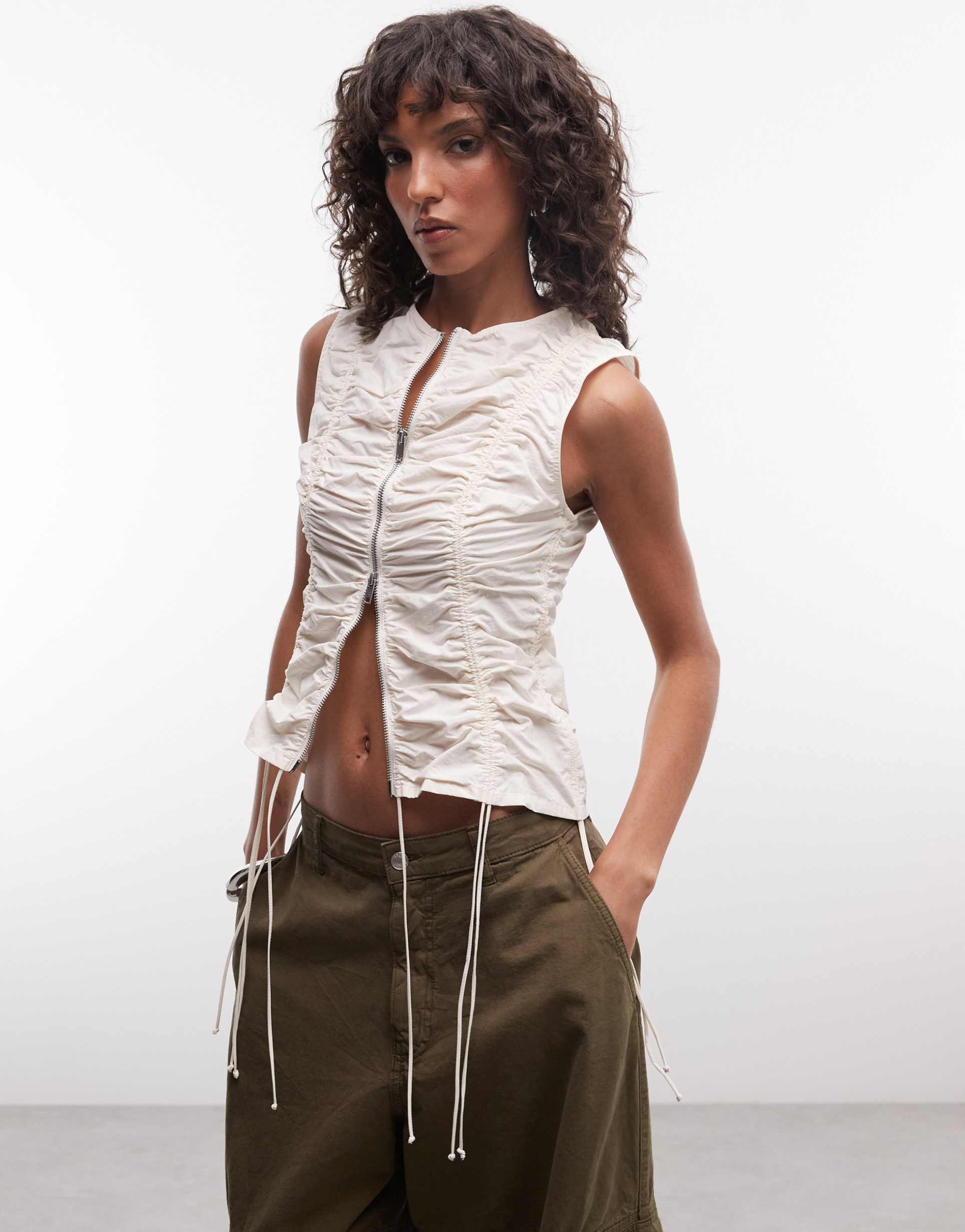 weekday gathered detail top with zip in off-white
