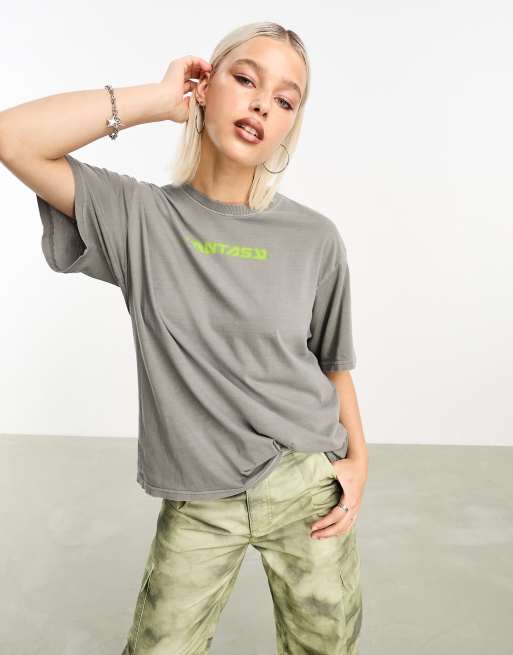 Weekday - Gen - T-shirt oversize grigia con scritta Fantasy e dettaglio invecchiato