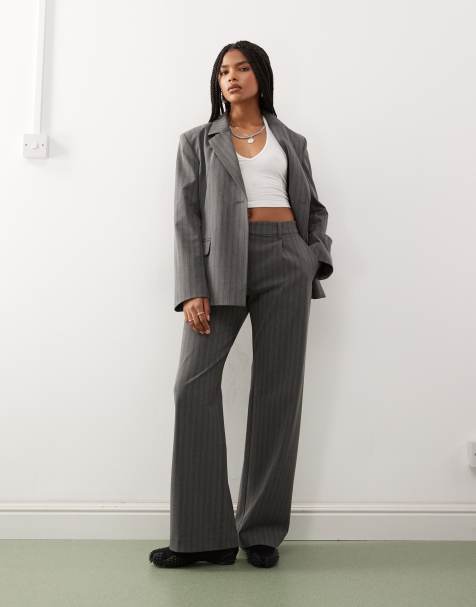 Weekday - Gestreepte ruimvallende broek met normale taille en plooien aan de voorkant in gemêleerd grijs, deel van co-ord set - view 1