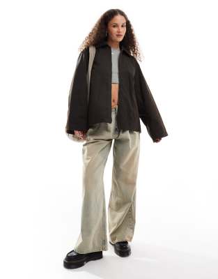 Weekday - Gewachste Barn-Jacke in Dunkelbraun mit farblich abgesetztem Cord-Kragen