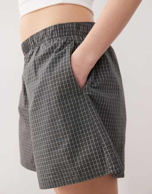 Weekday – Grårutiga, avslappnade shorts, 2 av 4