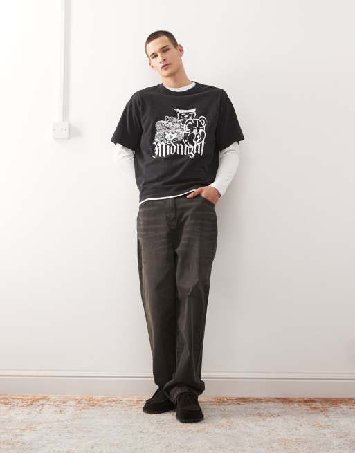 Weekday Great boxy oversized t-shirt with midnight characters graphic print in black, 2 of 5