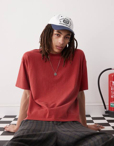 Weekday – Great – Czerwony T-shirt o pudełkowym kroju - view 1