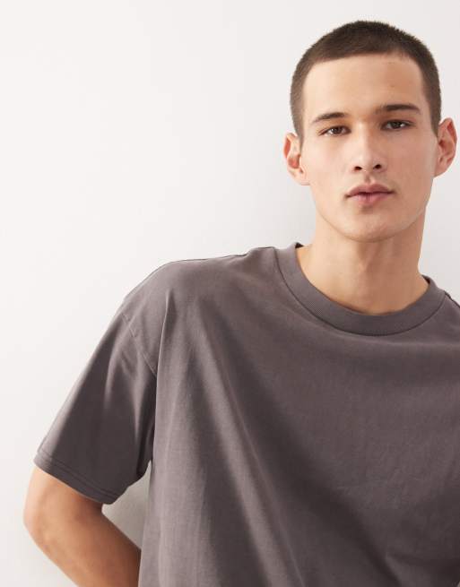 Weekday – Great – Kastig geschnittenes T-Shirt in verwaschenem Braun, 5 von 5