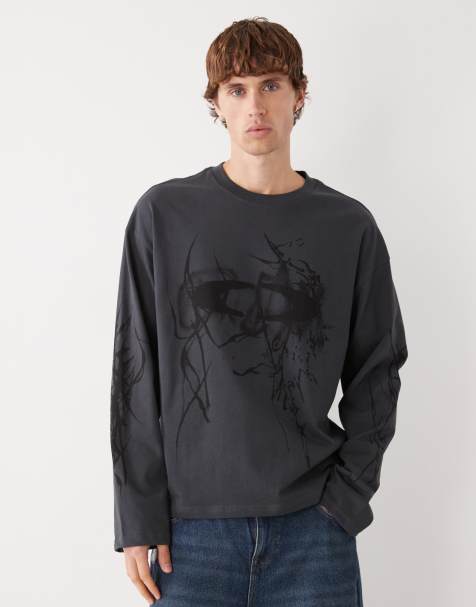 Weekday – Great – Pudełkowy T-shirt w kolorze złamanej czerni z grafiką - view 1