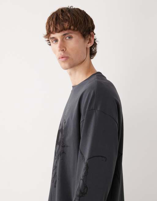 Weekday - Great - Støvet sort T-shirt med 'Big Mess'-grafik i firkantet pasform, 4 af 5