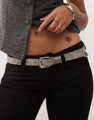 Weekday - Gürtel in Maulwurfbraun mit mehreren D-Ringen-Brown