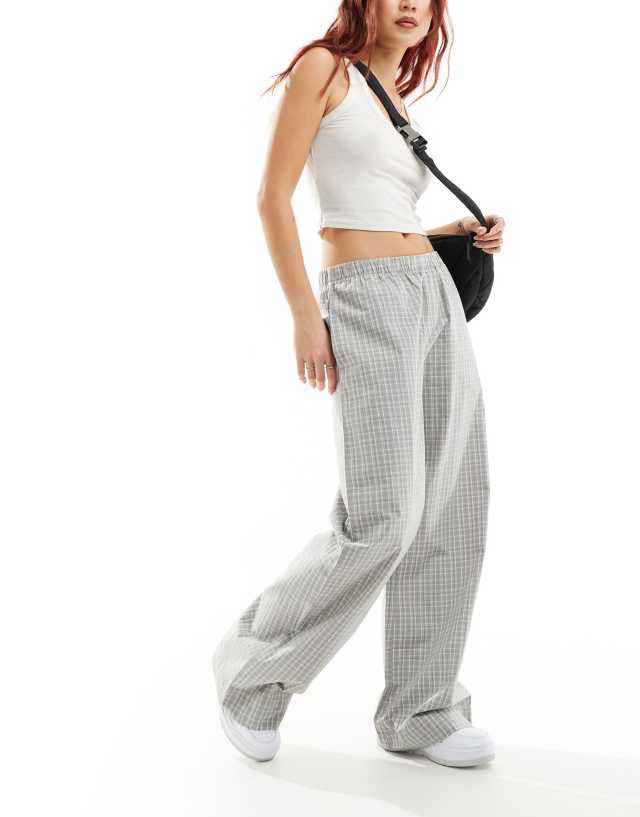 Weekday - hanna slouchy trousers in beige check