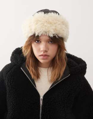 Weekday Weekday hat with faux fur trim in black & off-white