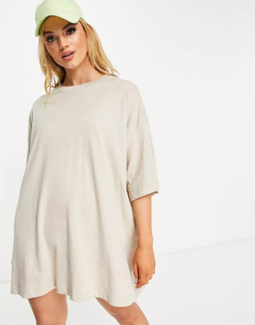 Weekday huge t shirt hot sale dress