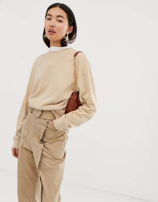 beige cropped sweatshirt