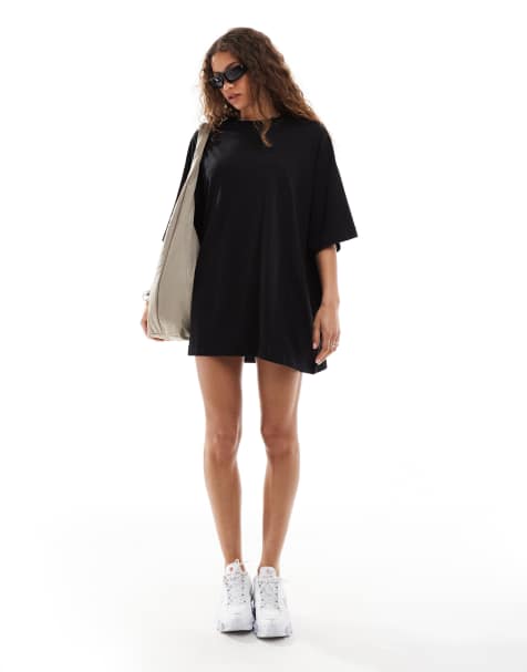 Weekday - Huge - Robe t-shirt courte - Noir - Exclusivité ASOS - view 1