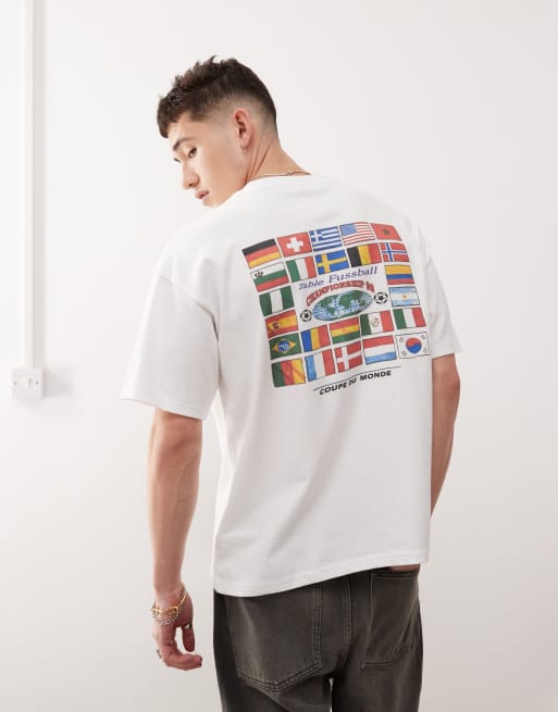 Weekday - Hvid oversized T-shirt med grafisk 'Fantazy Fussball'-print i firkantet pasform