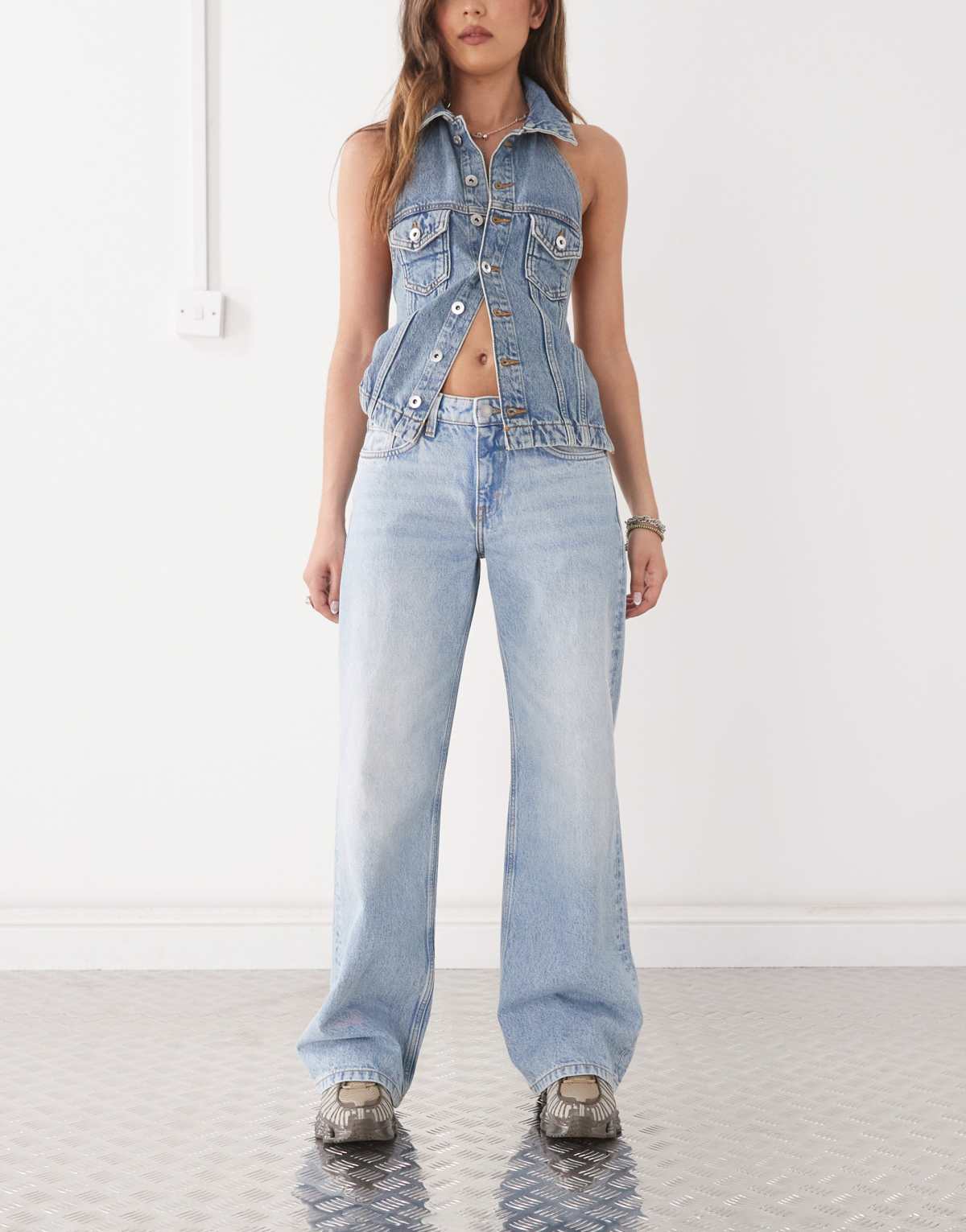 Weekday Imoo low waist wide leg jeans in washed blue