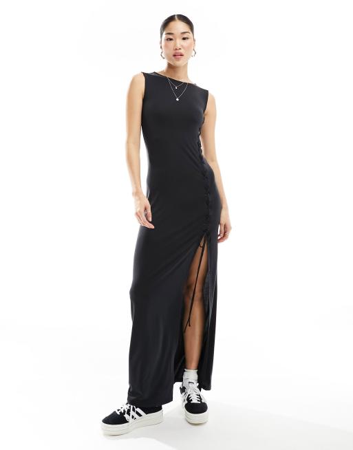 Weekday - Ira - Maxi-jurk met boothals en geknoopte zijsplit in zwart