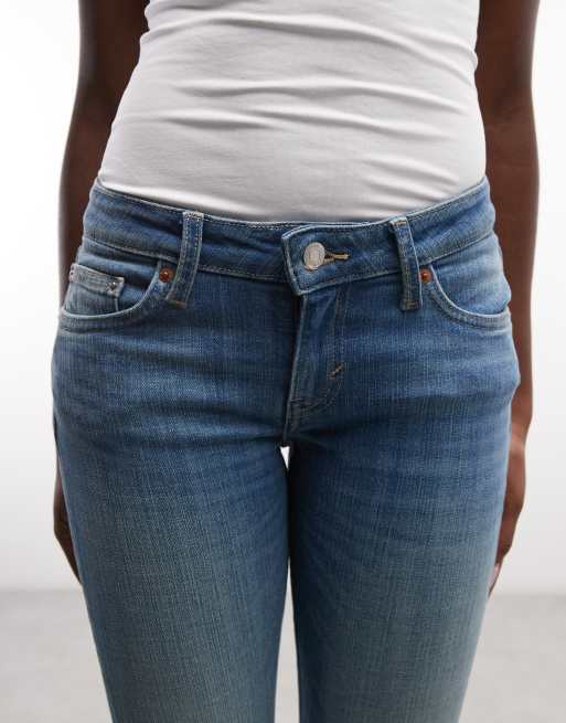Weekday - Jean skinny évasé à taille basse - Bleu moyen délavé, 4 de 5