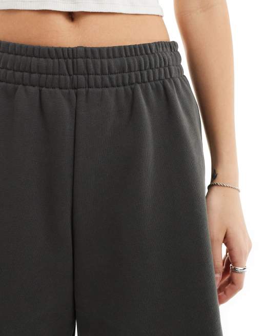Weekday Jet loose fit longline jersey shorts in washed black, 5 of 5