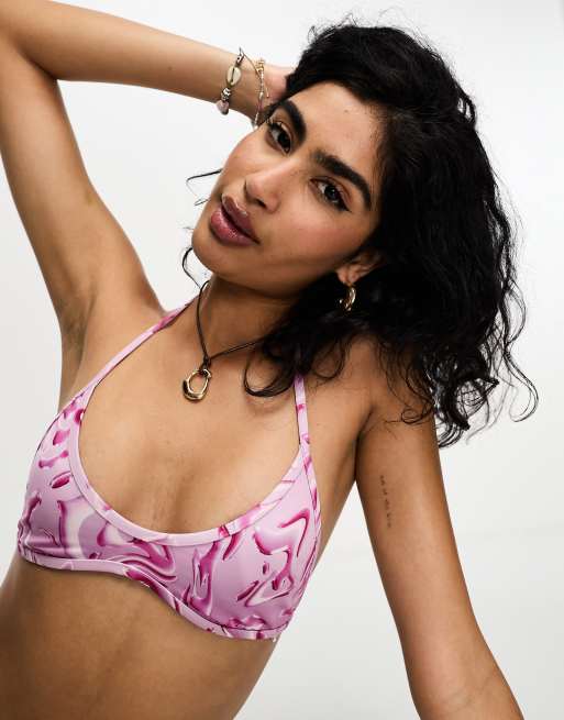 Weekday – Jet – Różowa góra od bikini z dekoltem halter we wzór – tylko w ASOS