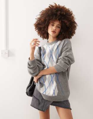 Weekday - Jules - Wollmix-Pullover in meliertem Grau mit Argyle-Rautenmuster