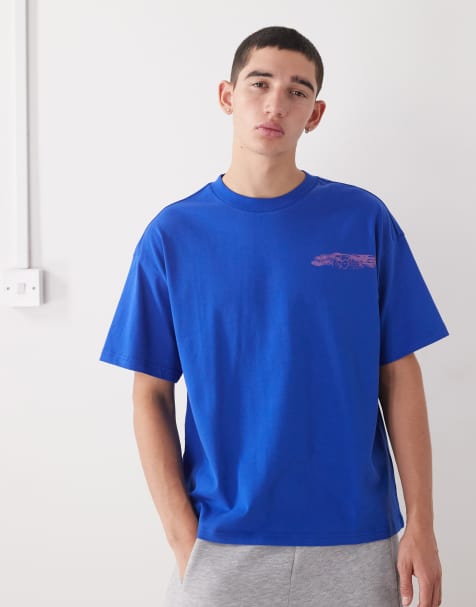 Weekday – Kastig geschnittenes T-Shirt in Blau mit Grafikprint - view 1