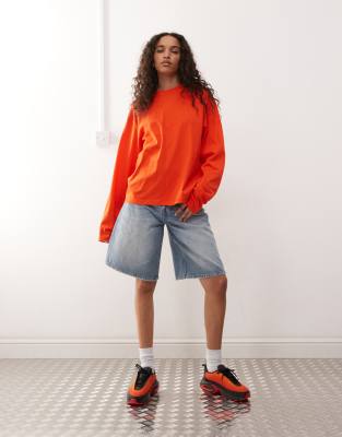 Weekday - Kastiges, langärmliges Oversize-Shirt in Orange