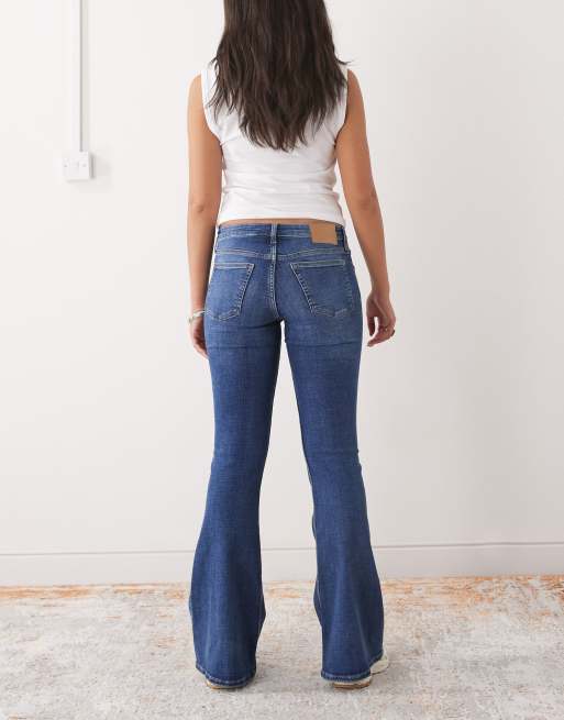Weekday Katsumi low waist flared jeans in classic blue, 2 of 5