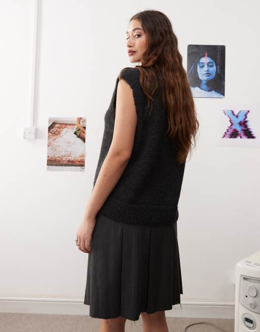 Weekday - Kayla - Oversized hemdje van wolmix met v-hals in gemêleerd zwart, 4 van 4