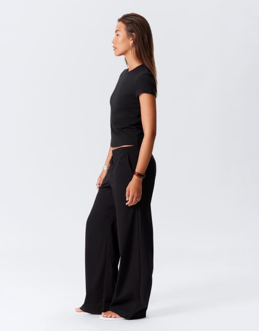 Weekday - Kelly - Broek met wijde pijpen en elastische taille in zwart, 3 van 4