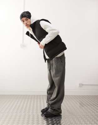 Утепленный жилет kip для буднего дня черного цвета 15390₽