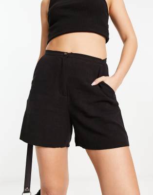 Weekday - Kit - Shorts aus Leinenmischgewebe in Schwarz-Black