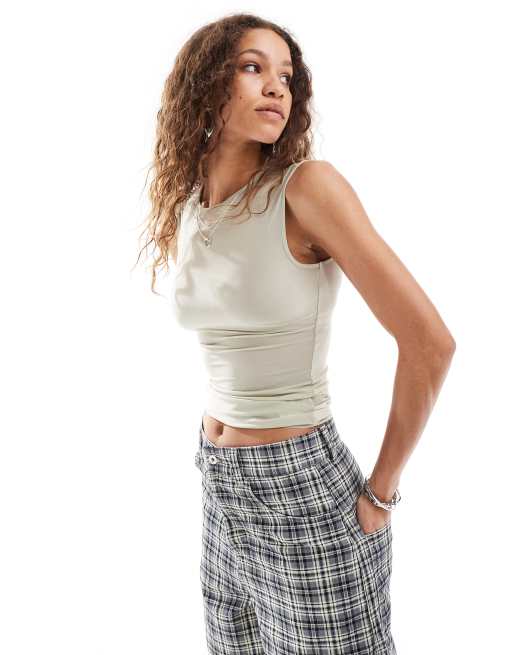 Weekday – Klara – Halbtransparentes Tanktop in Grün