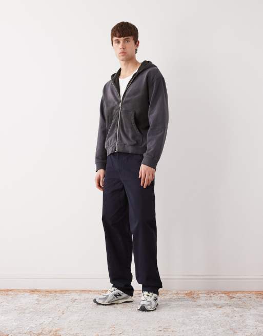 Weekday – Knapp geschnittene Kapuzenjacke in verwaschenem Schwarz mit Reißverschluss, 2 von 5