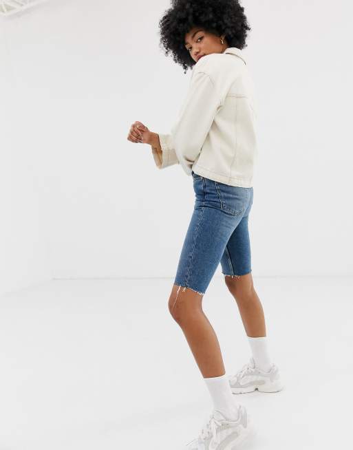 Weekday Knielange Jeansshorts In Blau Asos