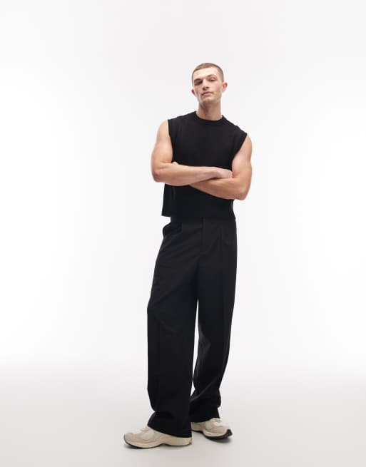 Weekday knit vest in black, 2 of 5