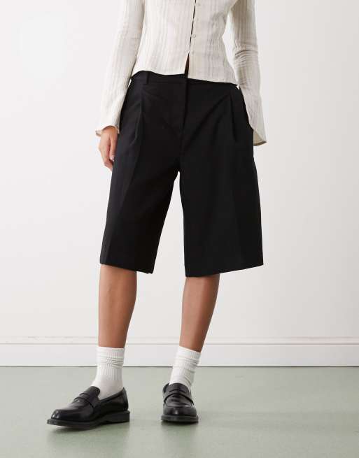 Weekday – Lang geschnittene Anzug-Shorts in Schwarz, 5 von 5