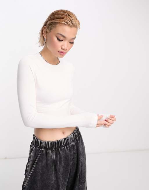 Weekday - Langærmet hvid mini-croptop