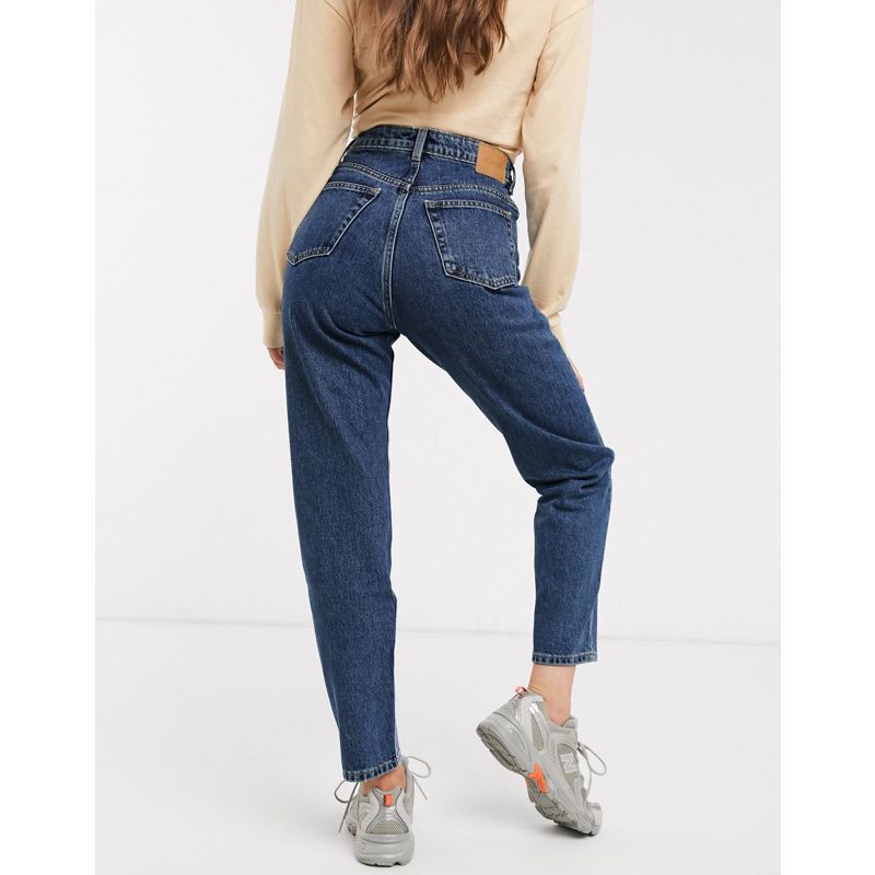 Donna Jeans a vita alta Weekday - Lash - Mom jeans a vita super alta in cotone organico lavaggio medio blu standard
