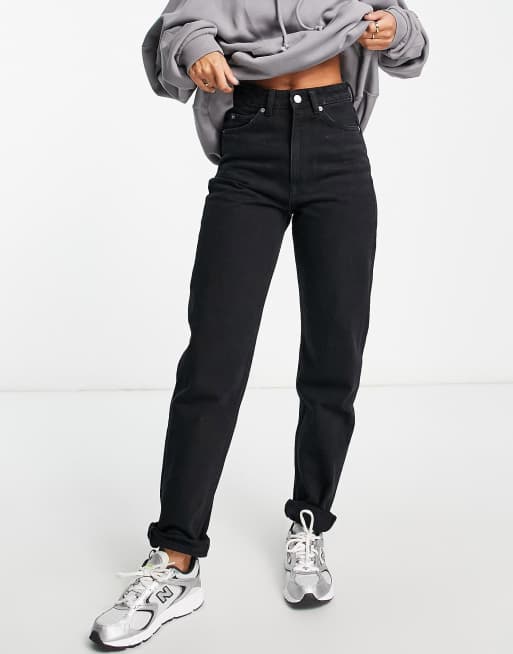 Weekday – Lash – Svarta urtvättade mom jeans med extra hög midja