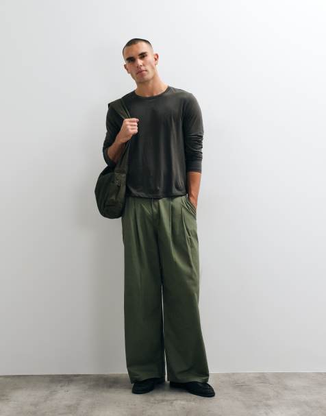 Weekday let shrunken pasform langærmet T-shirt i mørk khaki - view 1