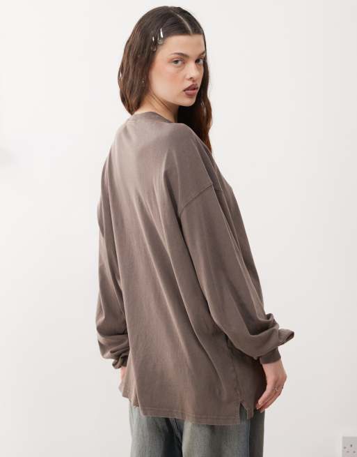Weekday – Lindy – Szarobrązowy T-shirt super oversize z długimi rękawami, 4 z 4
