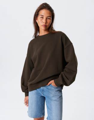 Weekday - Locker sitzendes Oversize-Sweatshirt in Dunkelbraun-Brown