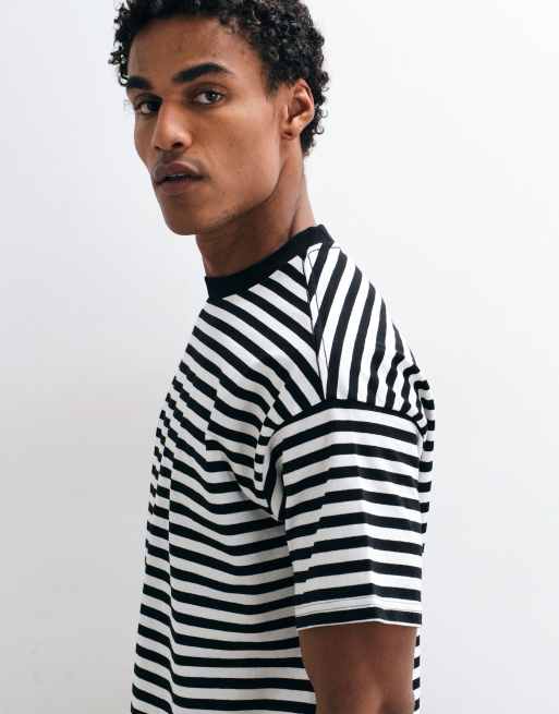 Weekday lockeres, kastiges T-Shirt in Schwarz-Weiß-Streifen, 5 von 5