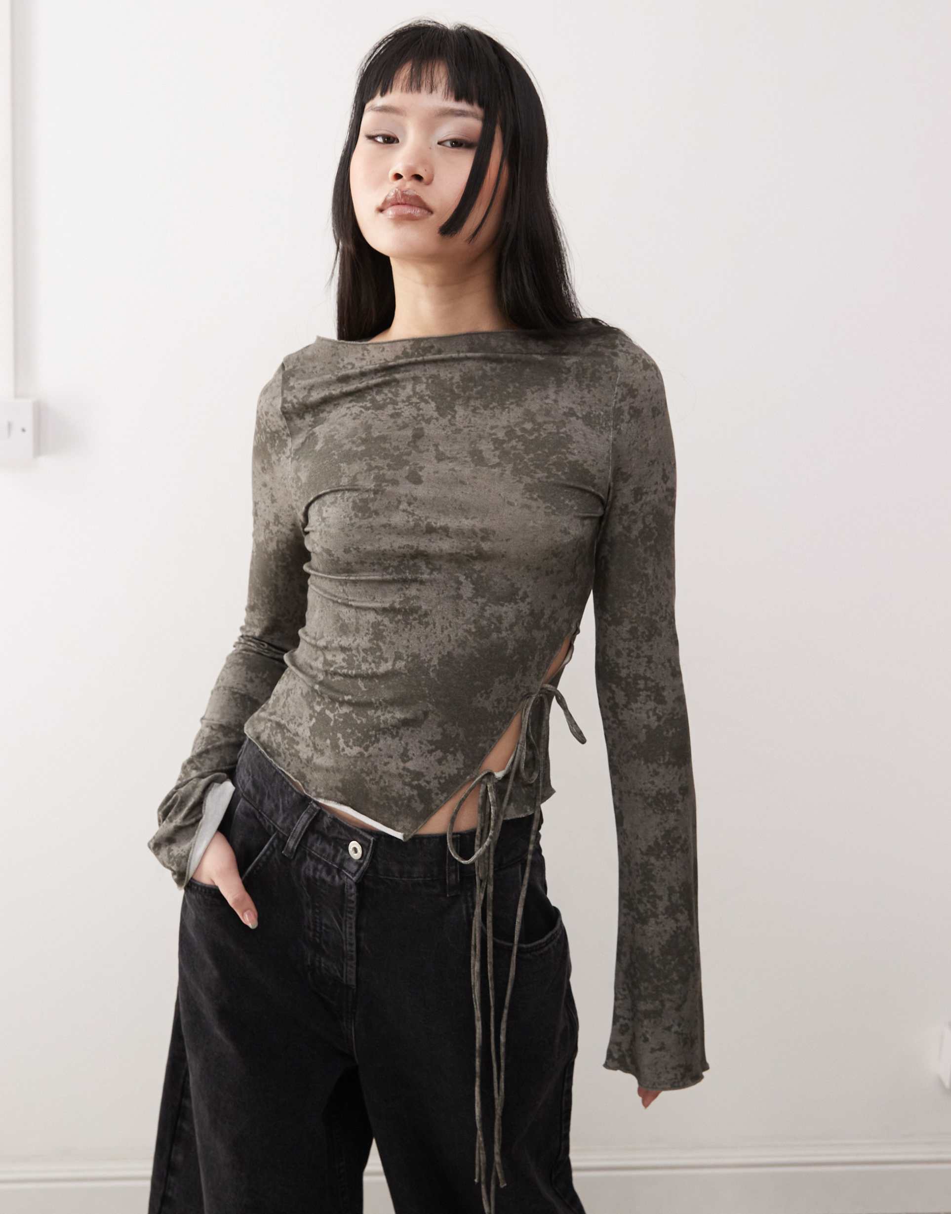 weekday long sleeve top with side tie detail in gray print