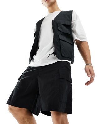 Weekday loose fit cargo shorts in black - ASOS Price Checker