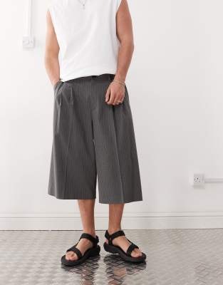 Weekday Loose Fit Long Tailored Shorts