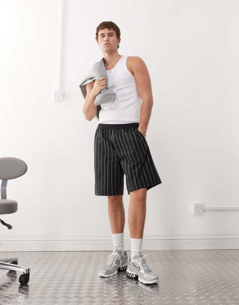 Weekday loose fit shorts in black stripe - view 1