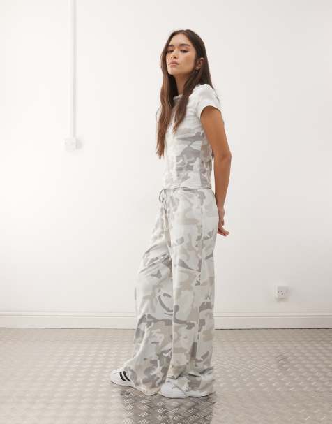 Weekday - Losvallende broek met camouflageprint, deel van co-ord set - view 1