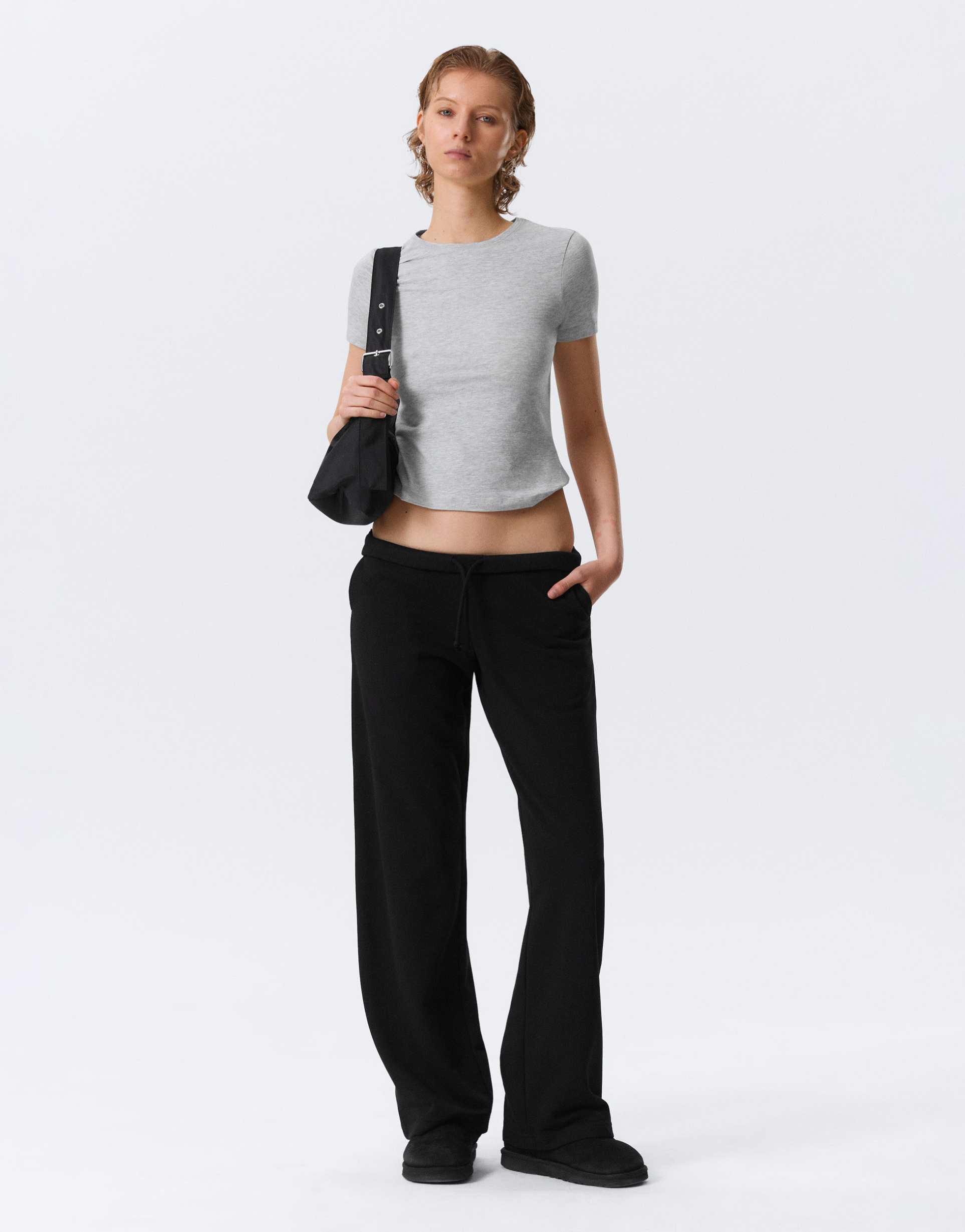 weekday low rise wide leg sweatpants in black