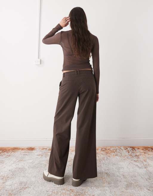 Weekday low waist flared tailored pants in brown stripes, 3 of 5